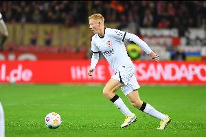 英媒：曼城阿森纳利物浦切尔西关注拉尔森，法鹰若进欧冠不会放人