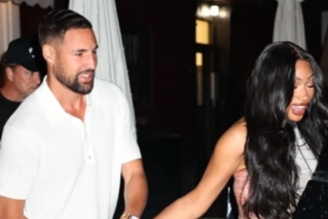 百家乐玩法-般配~克莱和马冬梅在纽约公开牵手